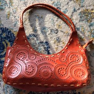 Leather purse with zipper closure